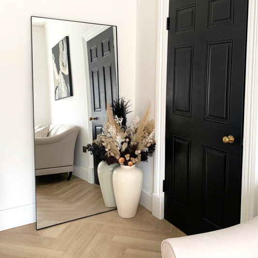 Espelho de Chão Industrial Retangular em Metal Preto Fosco (179 x 80 cm)